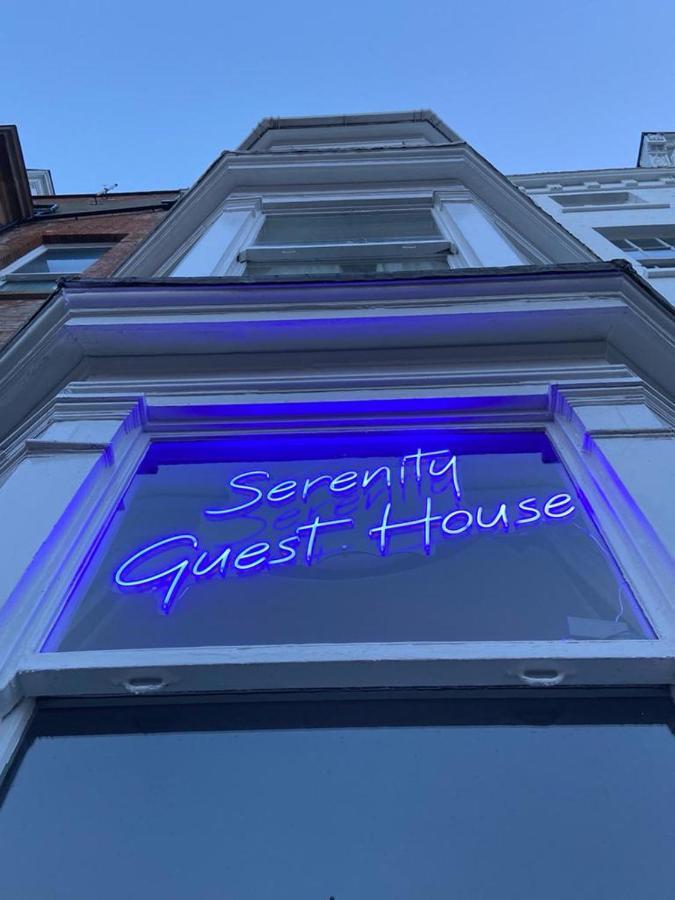 Serenity Guest House سكرابورو المظهر الخارجي الصورة