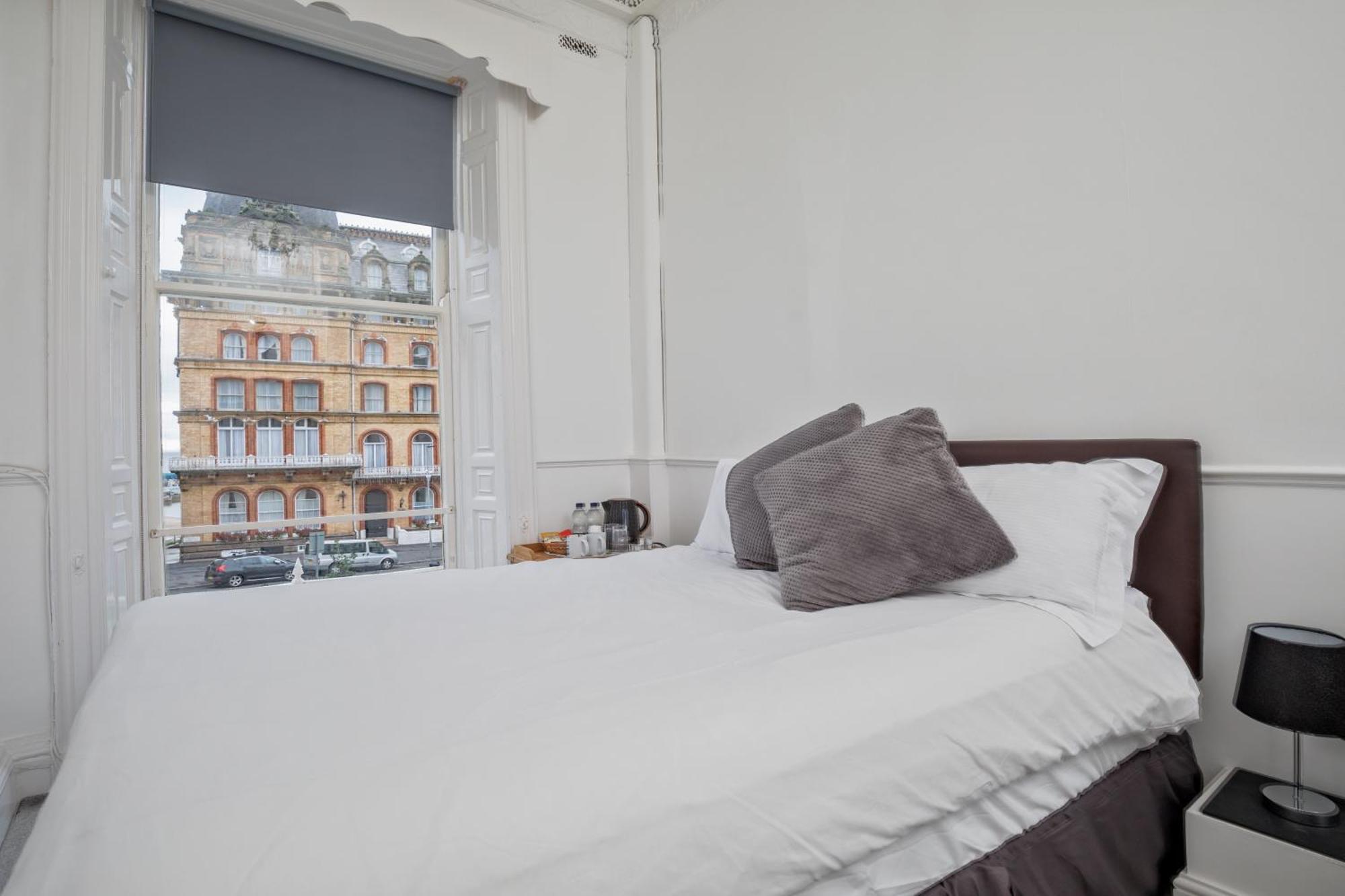 Serenity Guest House سكرابورو المظهر الخارجي الصورة