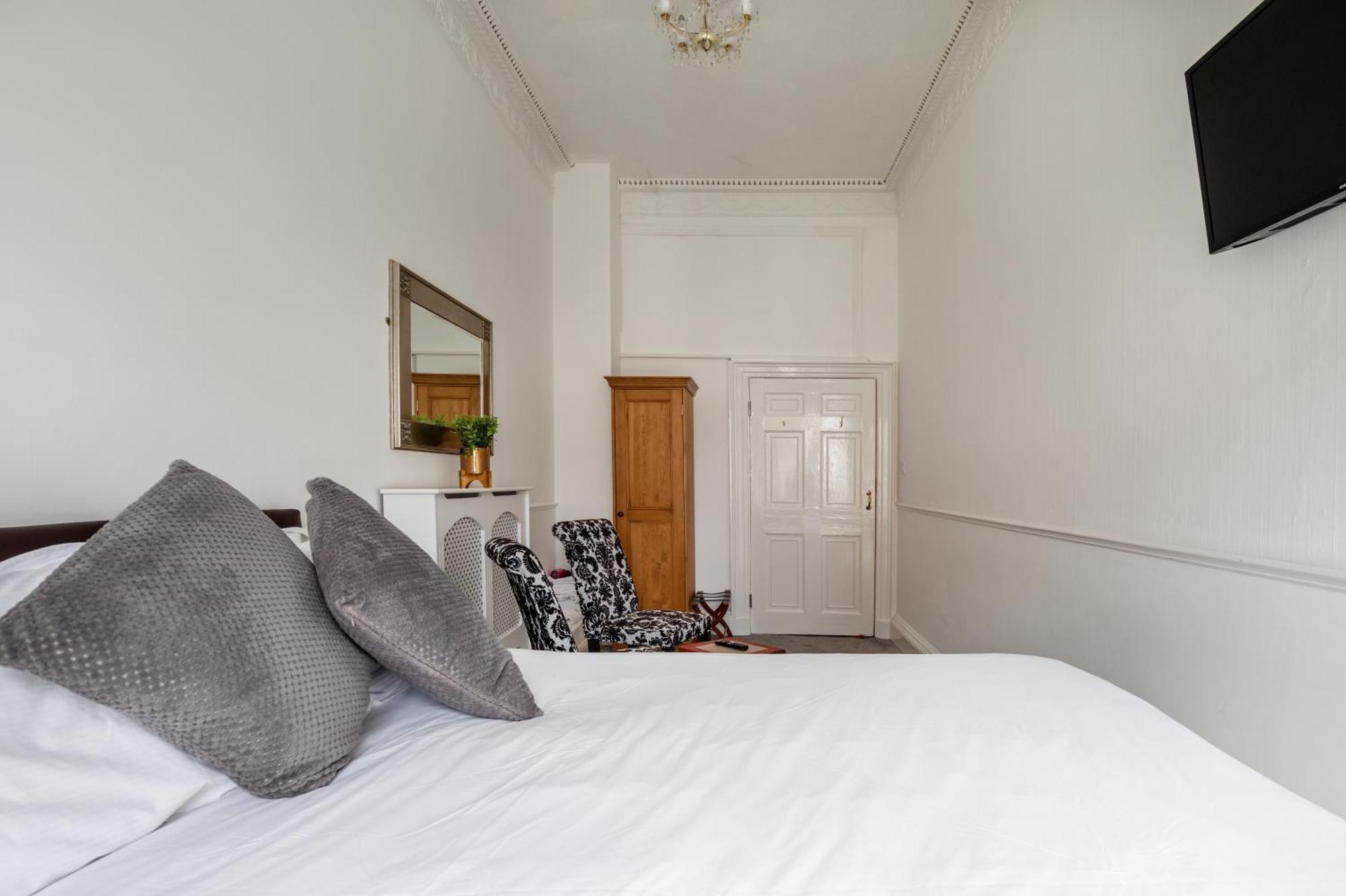 Serenity Guest House سكرابورو المظهر الخارجي الصورة