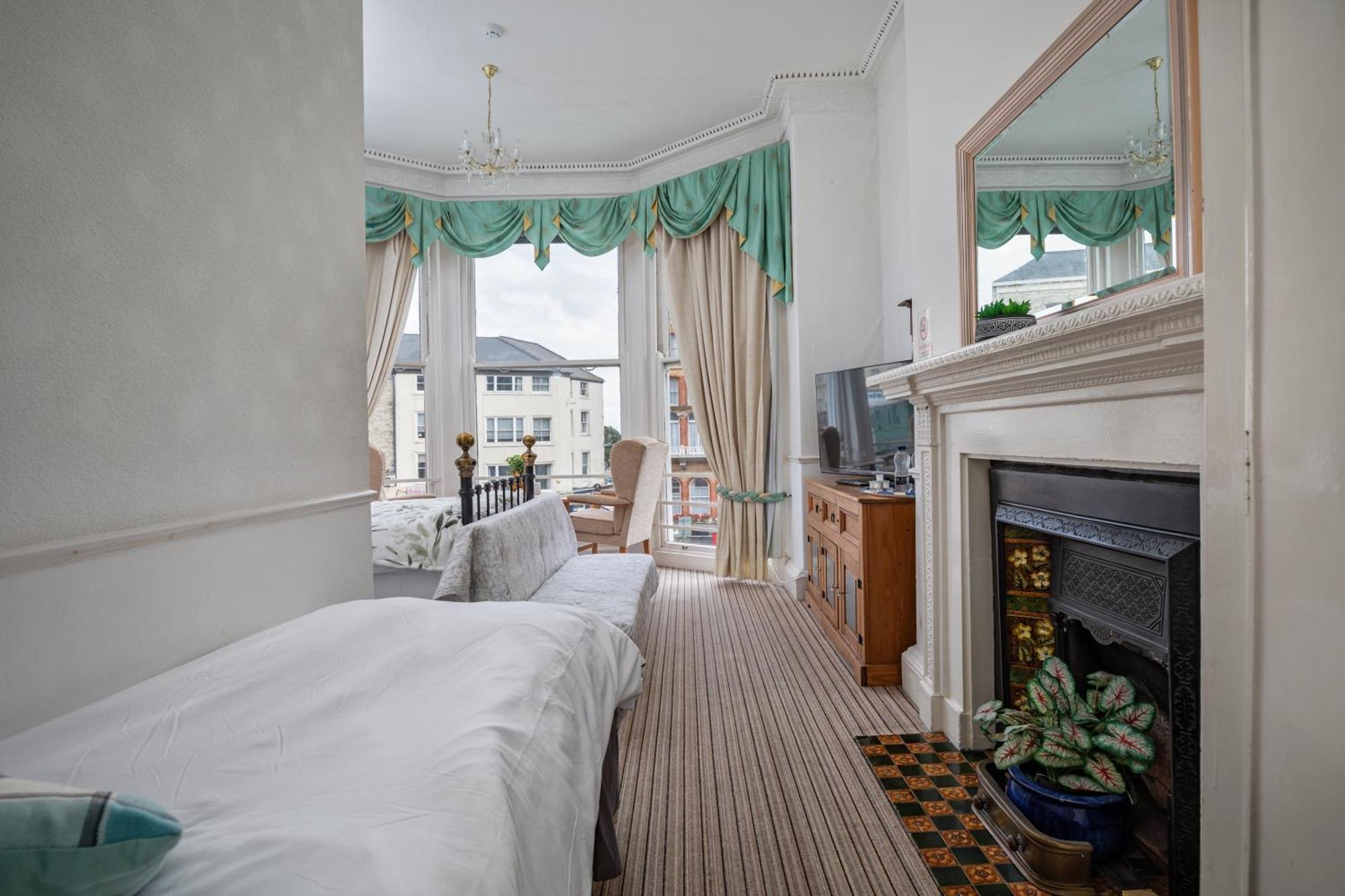 Serenity Guest House سكرابورو المظهر الخارجي الصورة