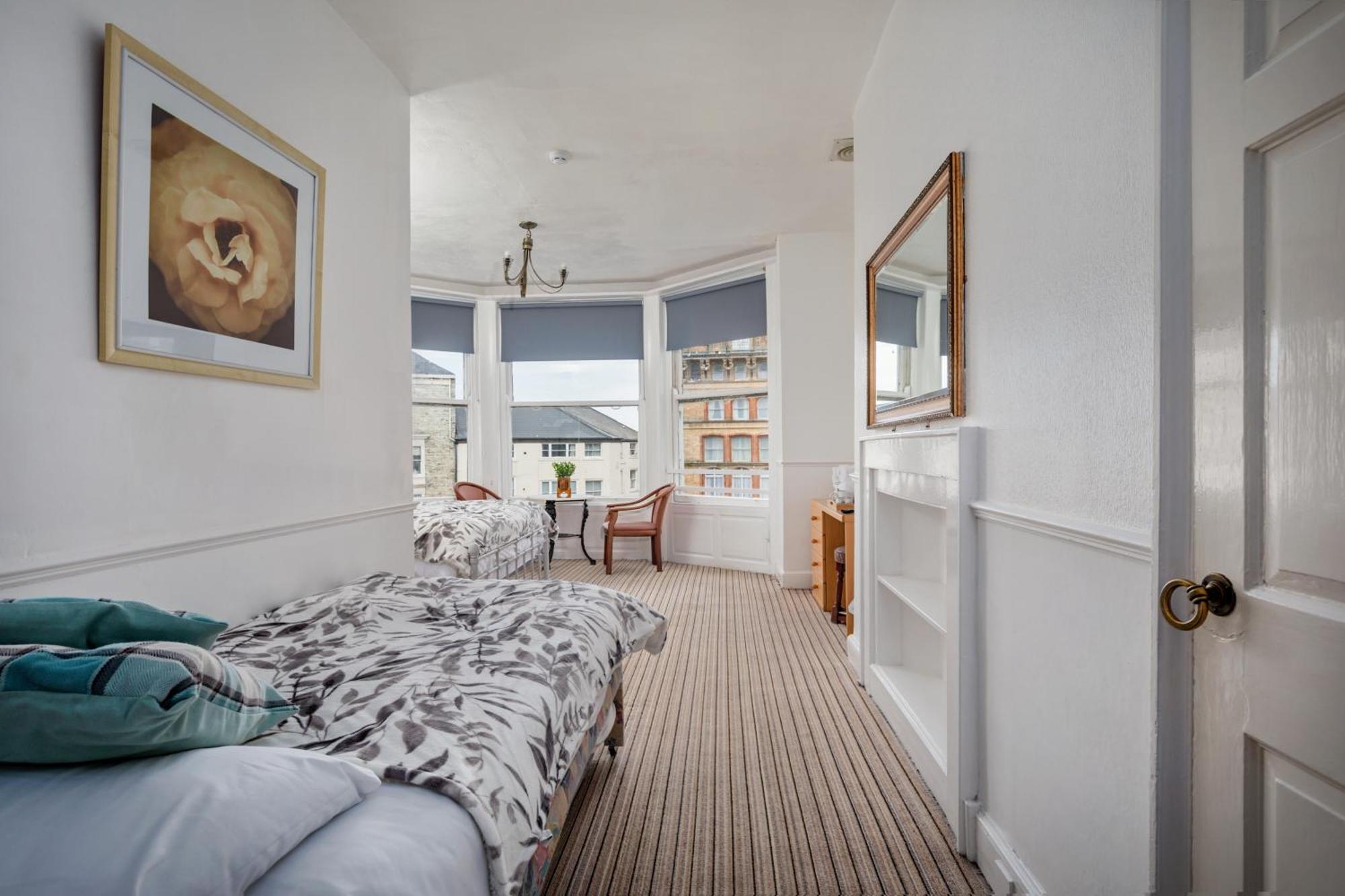 Serenity Guest House سكرابورو المظهر الخارجي الصورة